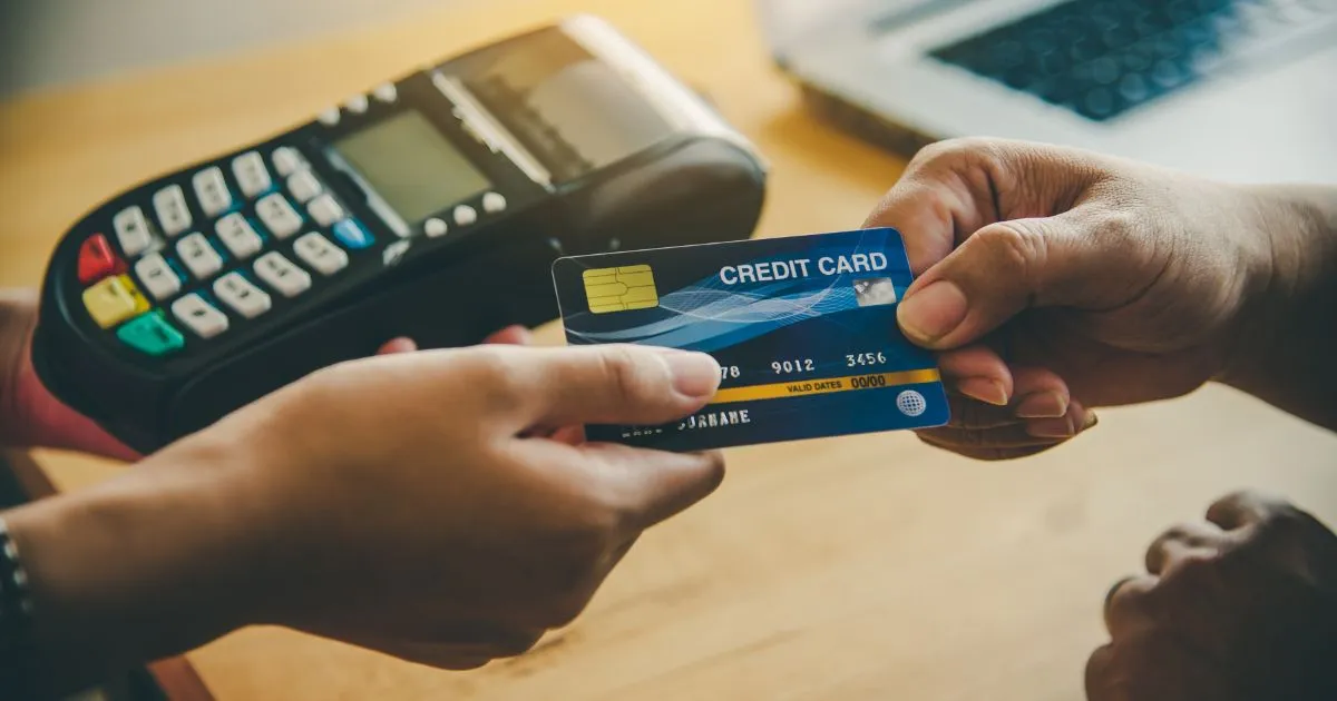 Cartão de crédito e a economia atual - Fonte Canva.